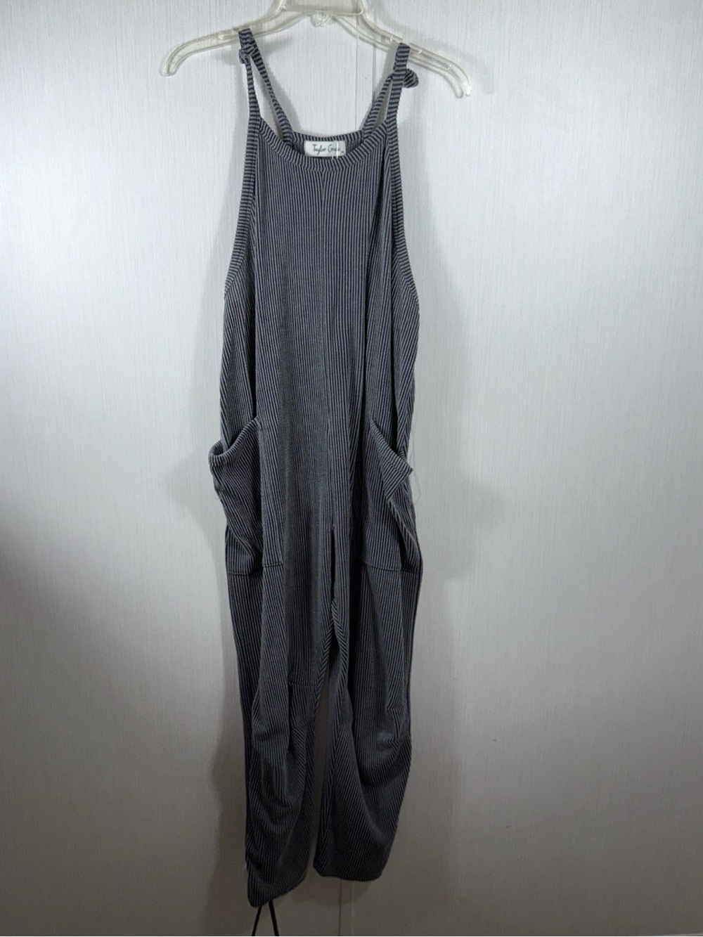 Taylor Grace Gray Ribbed Jumpsuit pockets no shape comfort errands